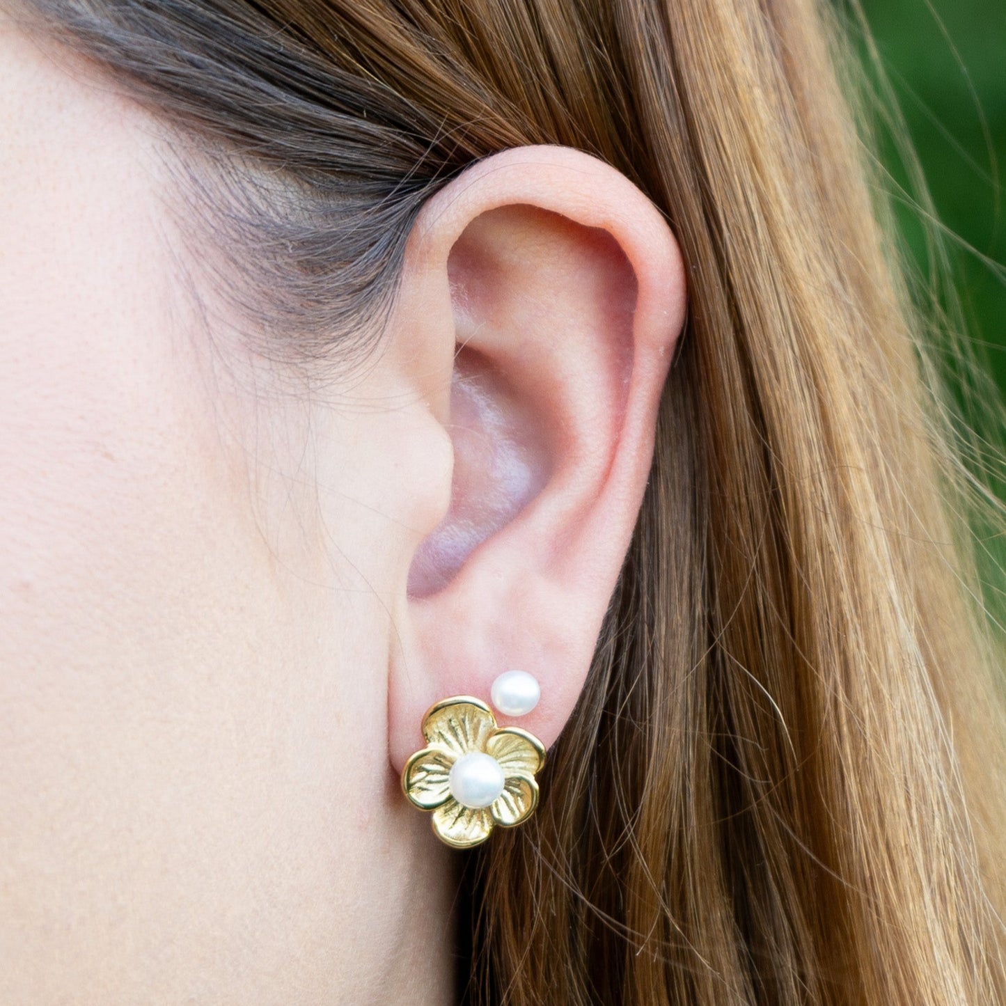 Flora Pearl Studs