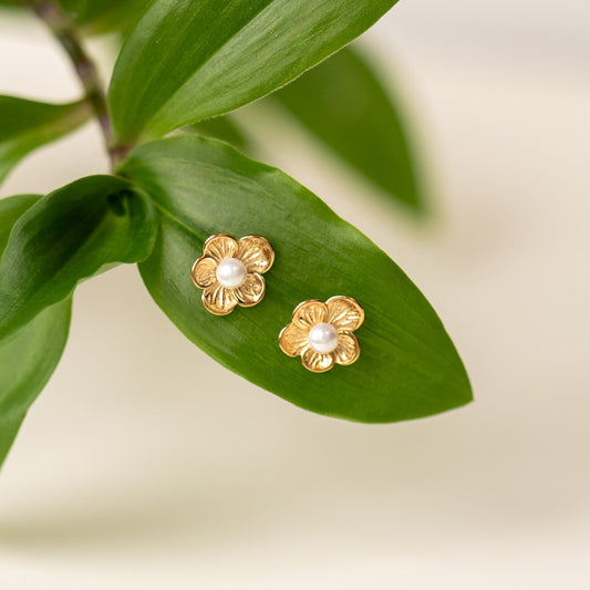 Flora Pearl Studs